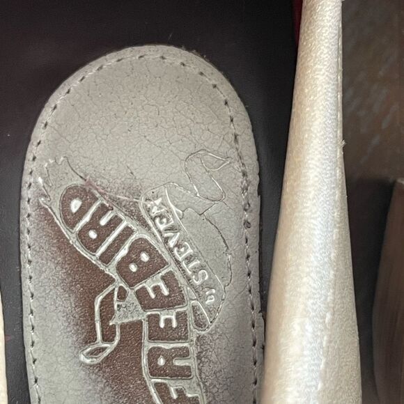 FREEBIRD by STEVEN 'Chevelle' Tan/Gray Snake Print Leather Block Heel Loafers - Picture 9 of 10